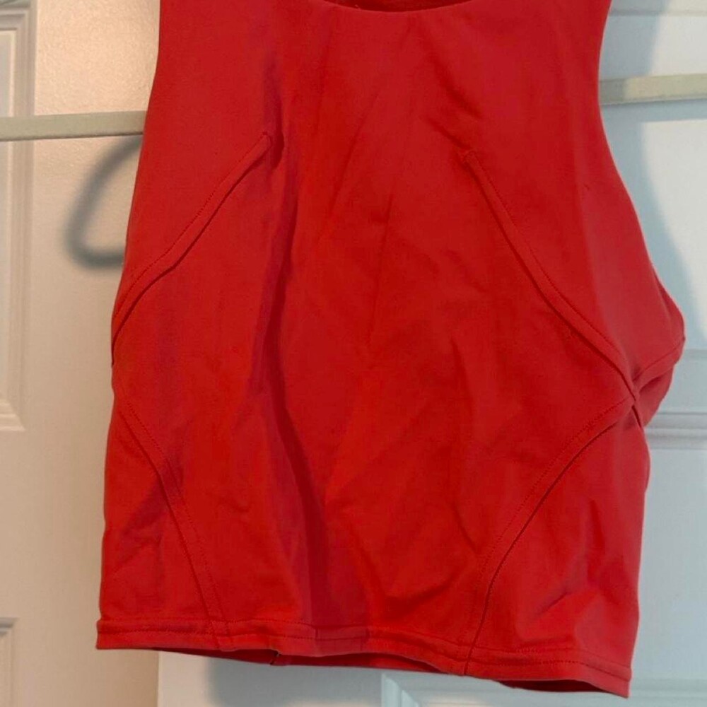 Lululemon red crop top #activewear #athletic